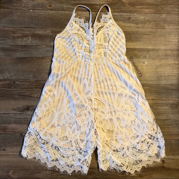 ❗️FREE❗️Boho Ivory Lace Romper - Picture 4 of 7